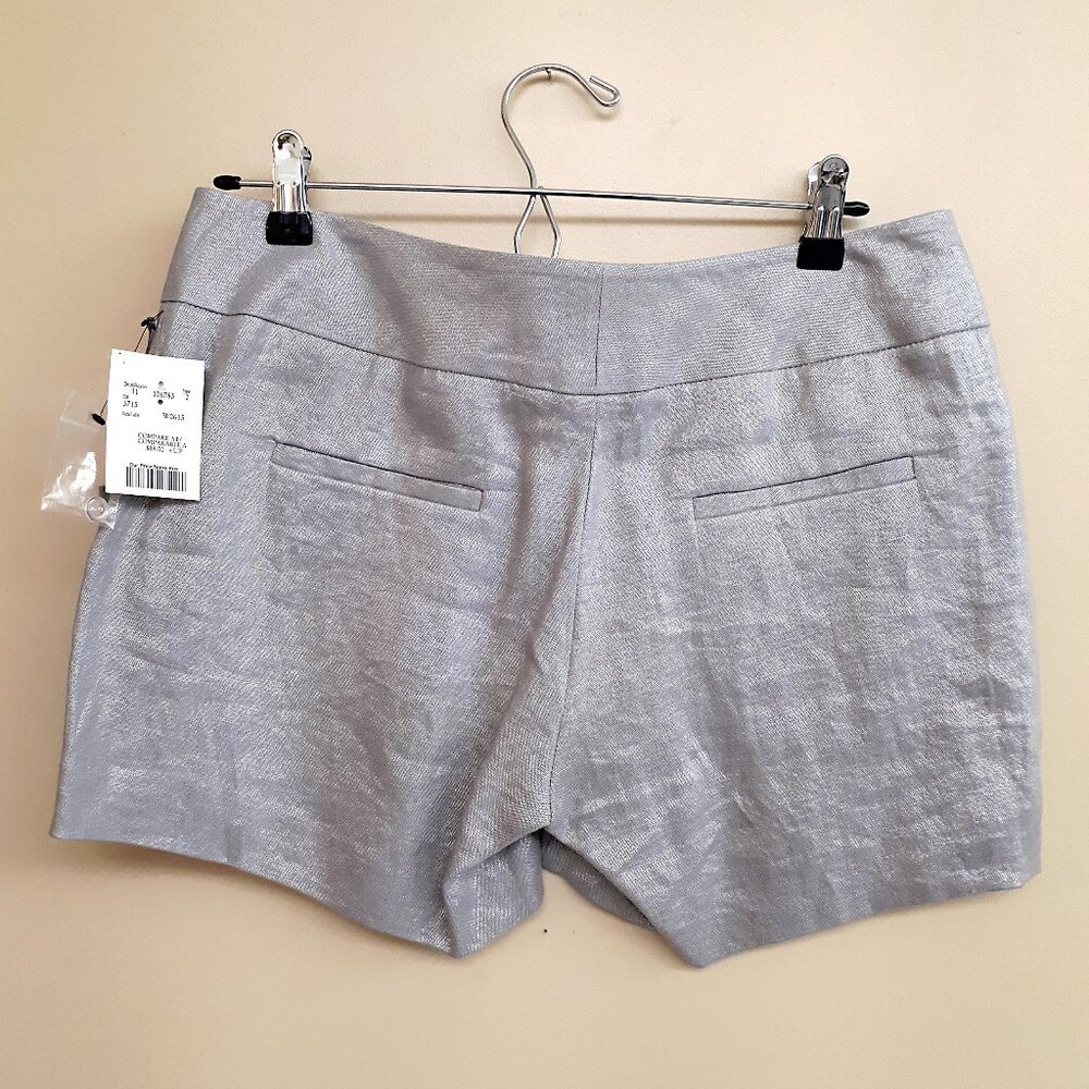 VINCE CAMUTO Oasis Metalllic Linen Mini Shorts in Grey Silver Vapor - Picture 2 of 9